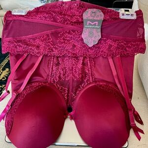 MAIDENFORM  2 piece Lingerie set - BONED CORSET W/ UNDERWIRE  & GARTER